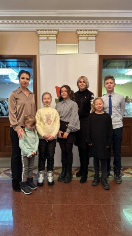 300 ребят пригласила &laquo;Белая Русь&raquo; Минска в театр на новогоднее поздравление!