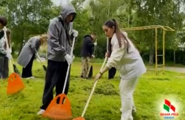 Вы только посмотрите, как дружно и с энтузиазмом трудились на субботнике &laquo;Молодость! Труд! Май!&raquo; во Фрунзенском районе