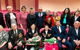 Виталий Мисевец принял участие в поздравлении с 90-летним юбилеем сестер-двойняшек Раисы Владимировны Кублицкой и Зои Владимировны Русак