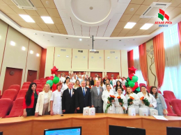 В День Независимости Республики Беларусь в городском клиническом родильном доме № 2 произошло чудо: на свет появились 8 девочек и 3 мальчика. Их первый день в жизни совпал с главным праздником страны
