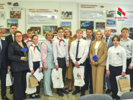 В гимназии №37 открылась уникальная музейная экспозиция &laquo;История единства&raquo;. Это ПЕРВЫЙ подобный проект в стране!