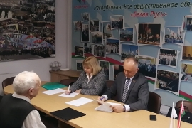 С какими вопросами идут к депутату?