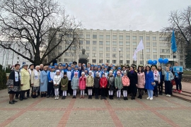 Торжественное возложение цветов