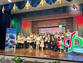 В шестой раз во Фрунзенском районе провели творческий и спортивный семейный праздник, в котором участвовали 18 молодых семей с детьми, проживающие в районе